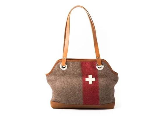 Tasche mit CH Kreuz Schlüsselband und I-Phone-Tasc Tasche mit CH Kreuz Schlüsselband und I-Phone-Tasc