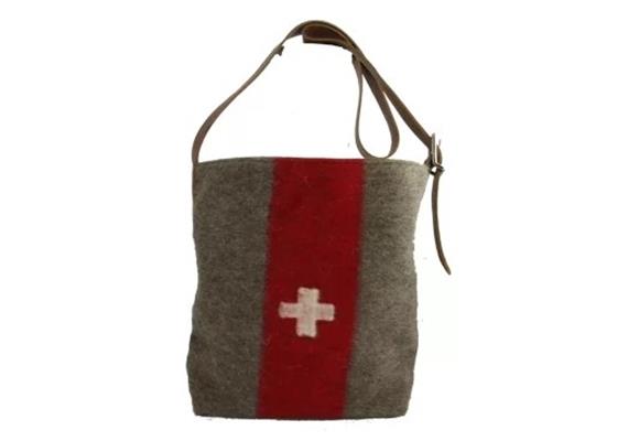 Tasche mit CH Kreuz und Schlüsselbund Tasche mit CH Kreuz und Schlüsselbund