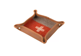 Unterlage mit Lederoden gesticktem Kreuz